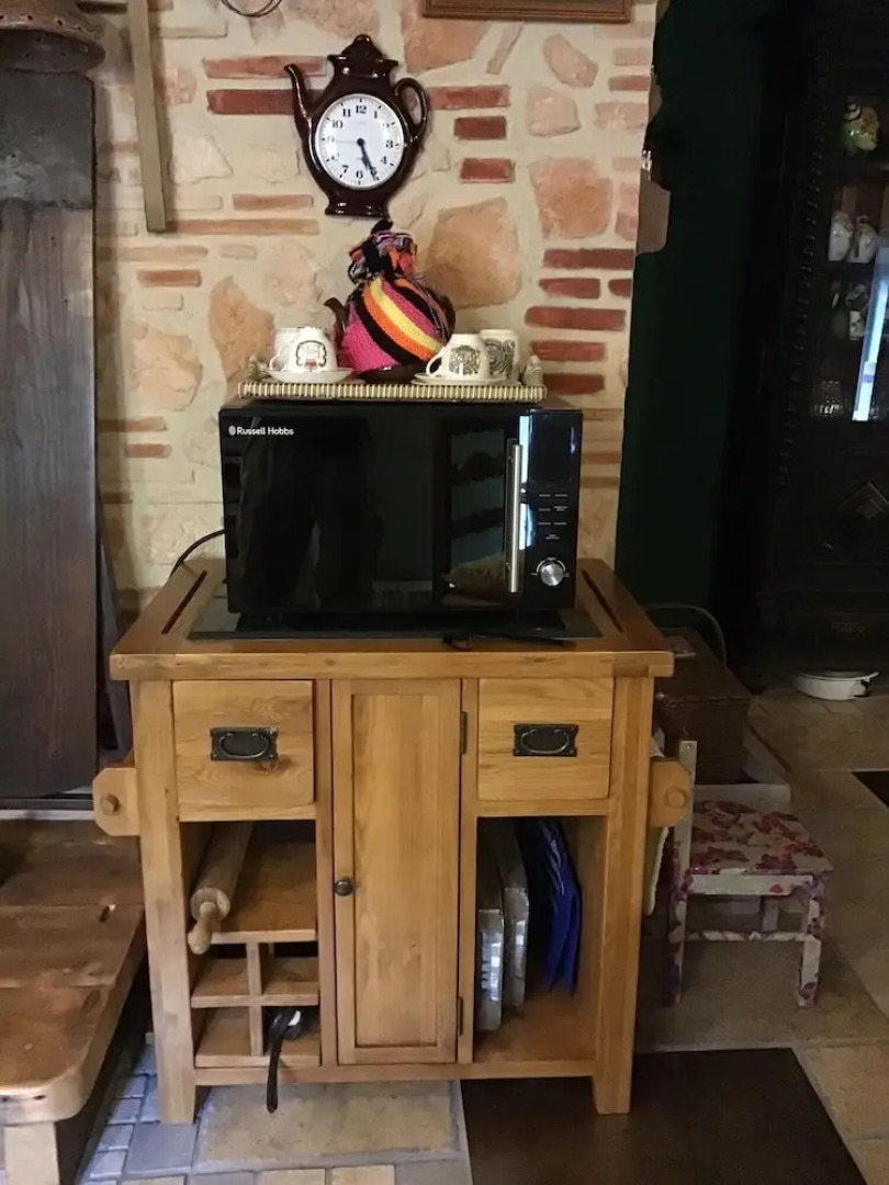 1940s Riverside Apartment