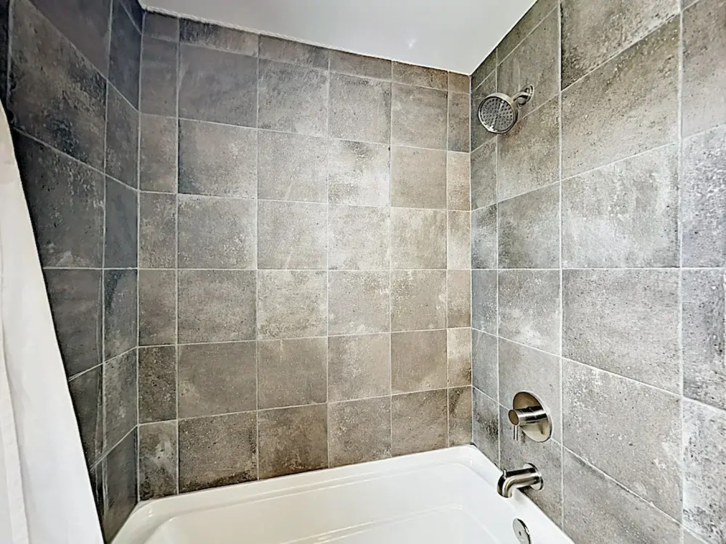 37 Asheville - 3 Br Cabin