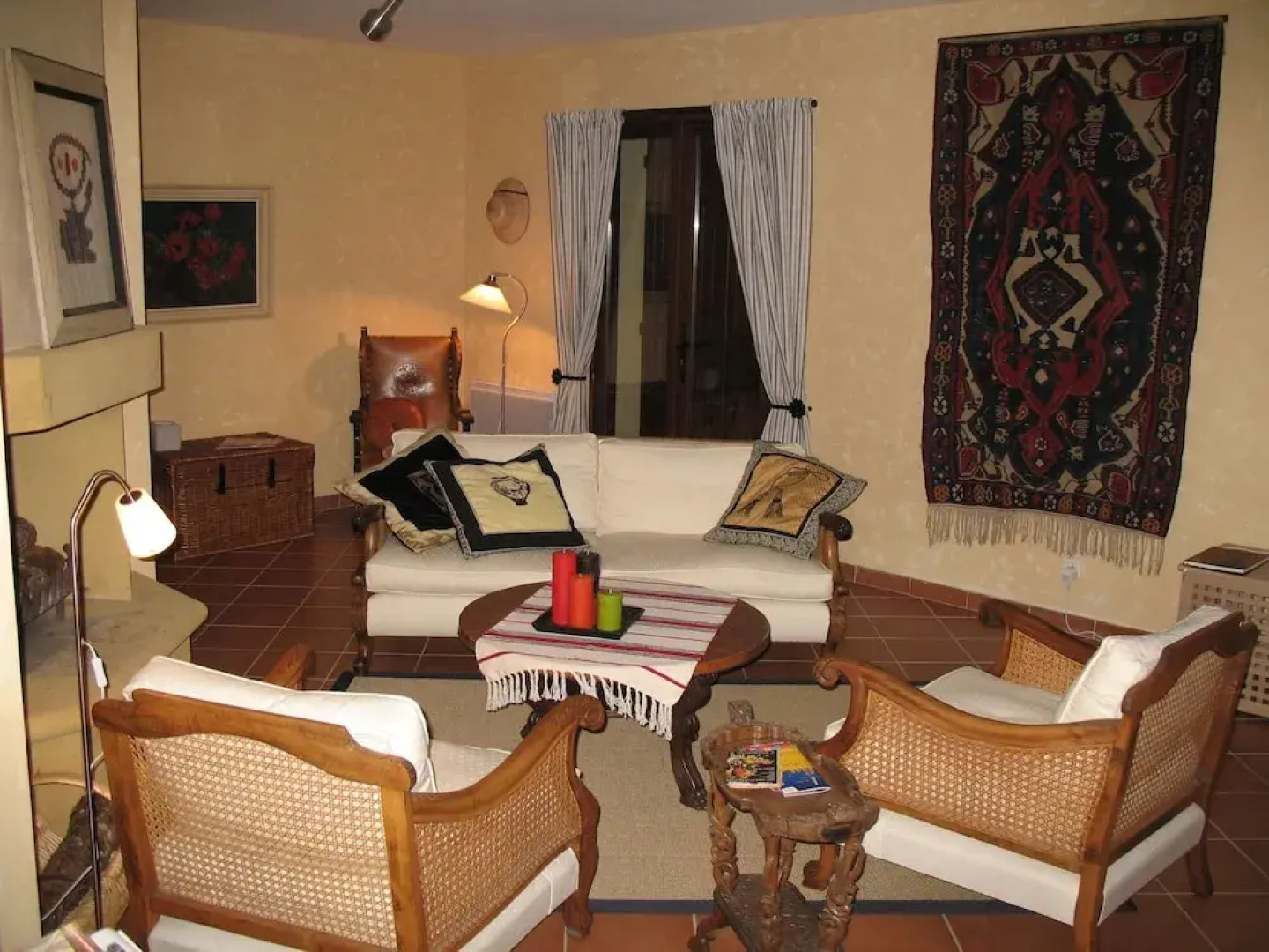 Luxurious Holiday Home with Pool in Ajat France