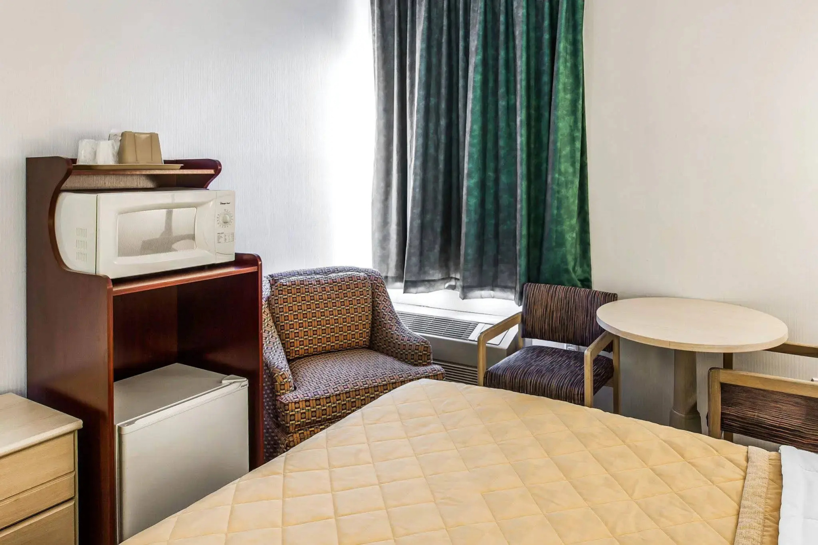 Bellis Inn
