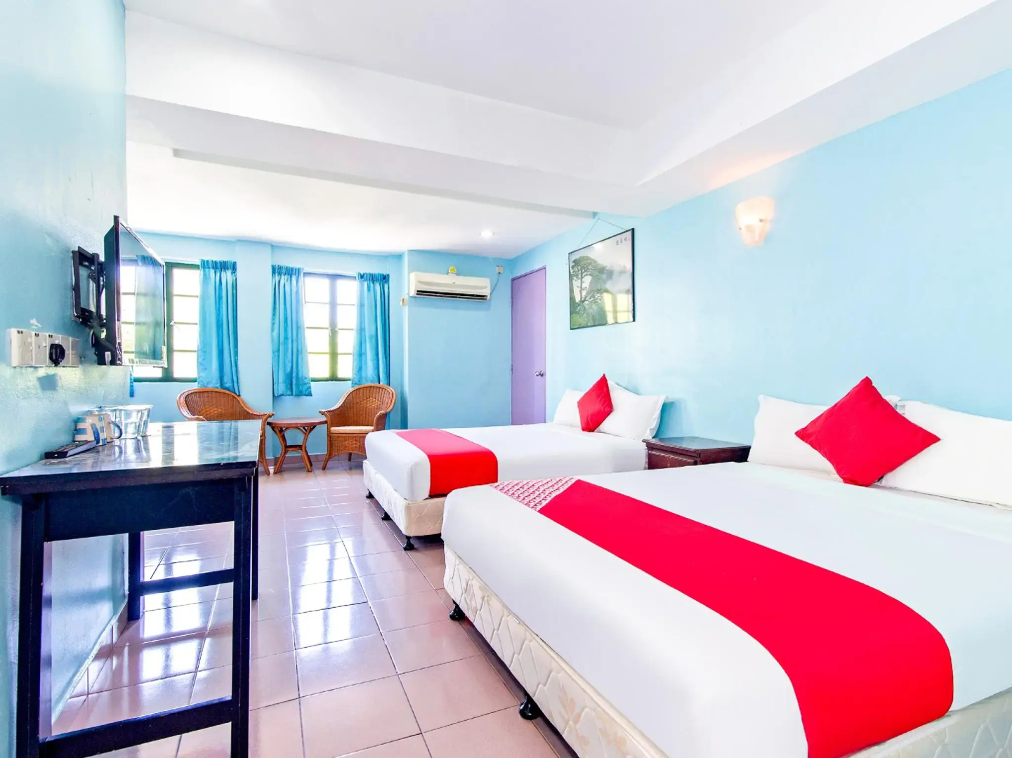 OYO 252 Lotus Hotel
