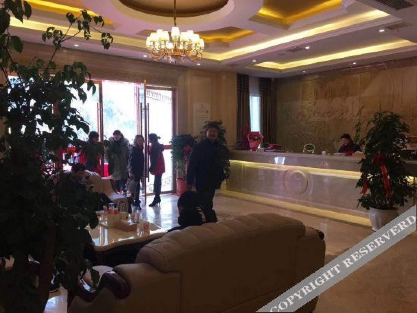 Vienna 3 Best Hotel (Yingshan Bus Station)