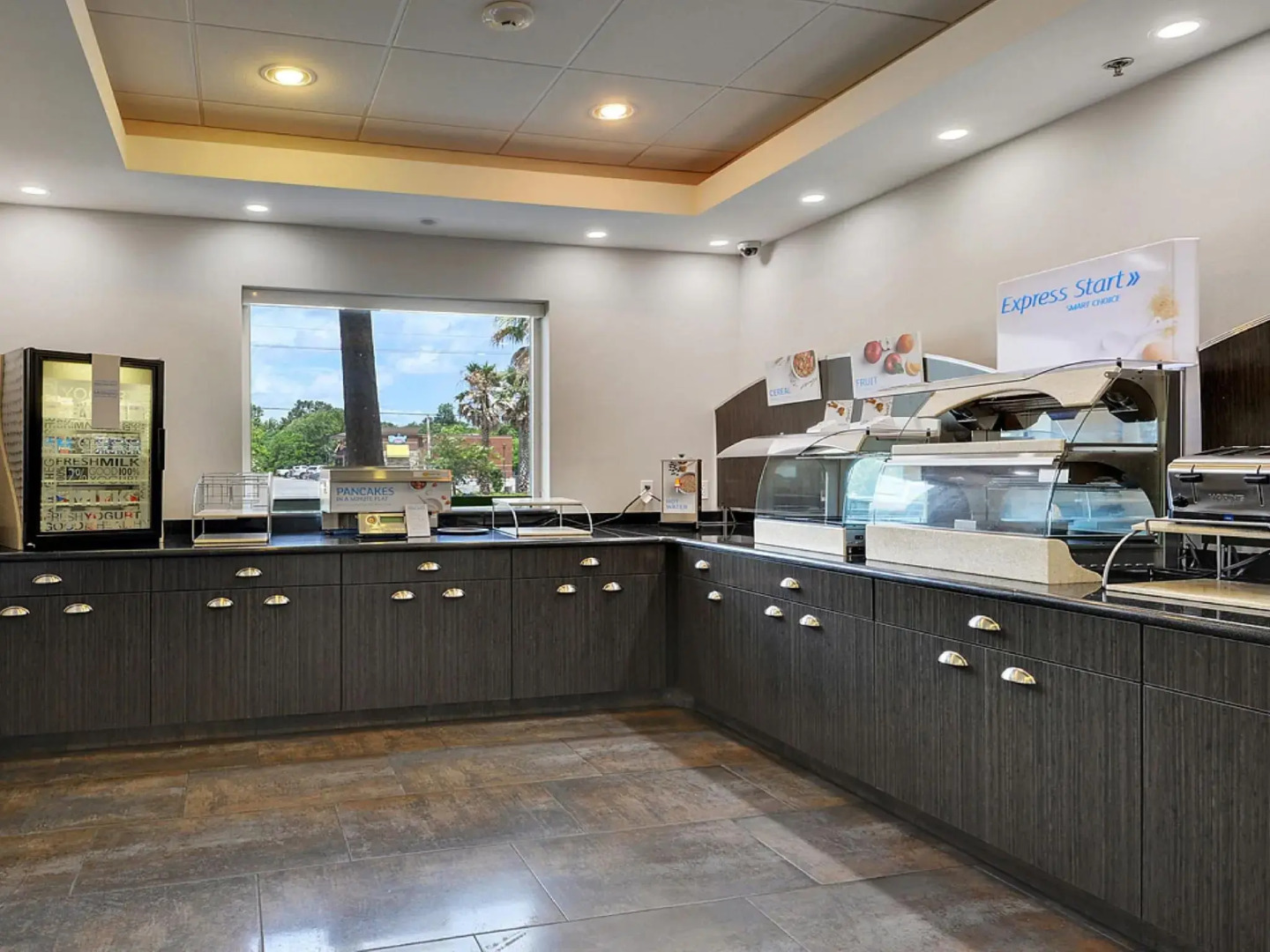 Holiday Inn Express & Suites Gonzales by IHG