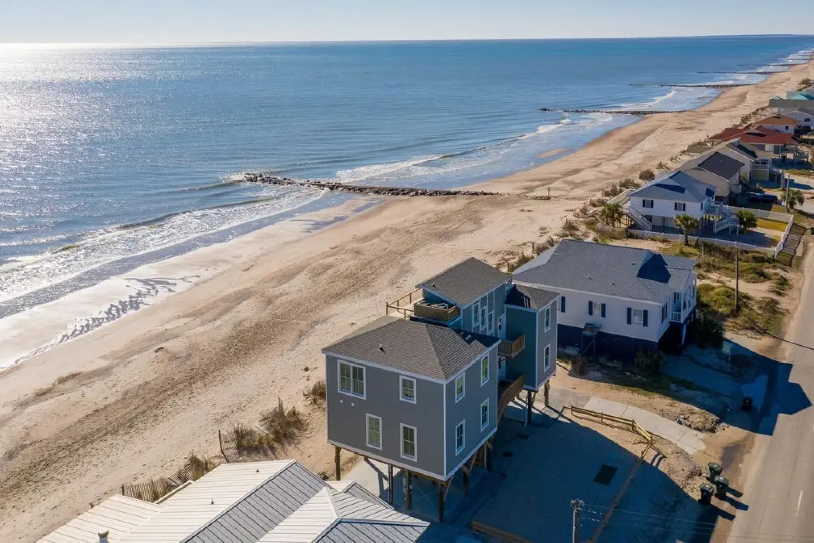 Endless Summer 5 Bedroom Home by Redawning