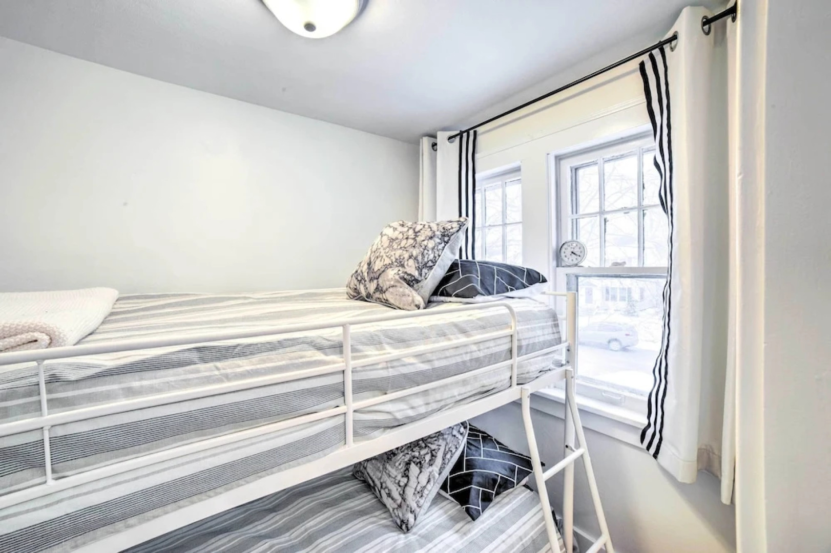 South Bend Home < 1 Mi to Notre Dame!