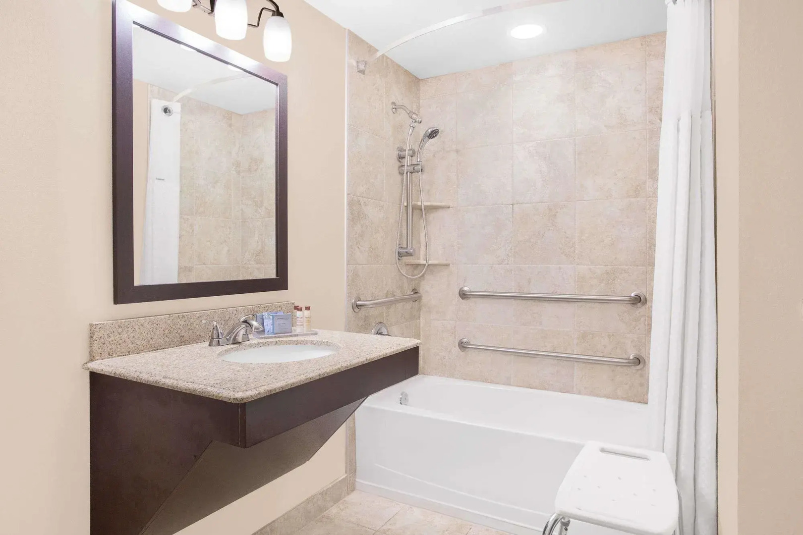 Holiday Inn Express Gulfport Beach by IHG