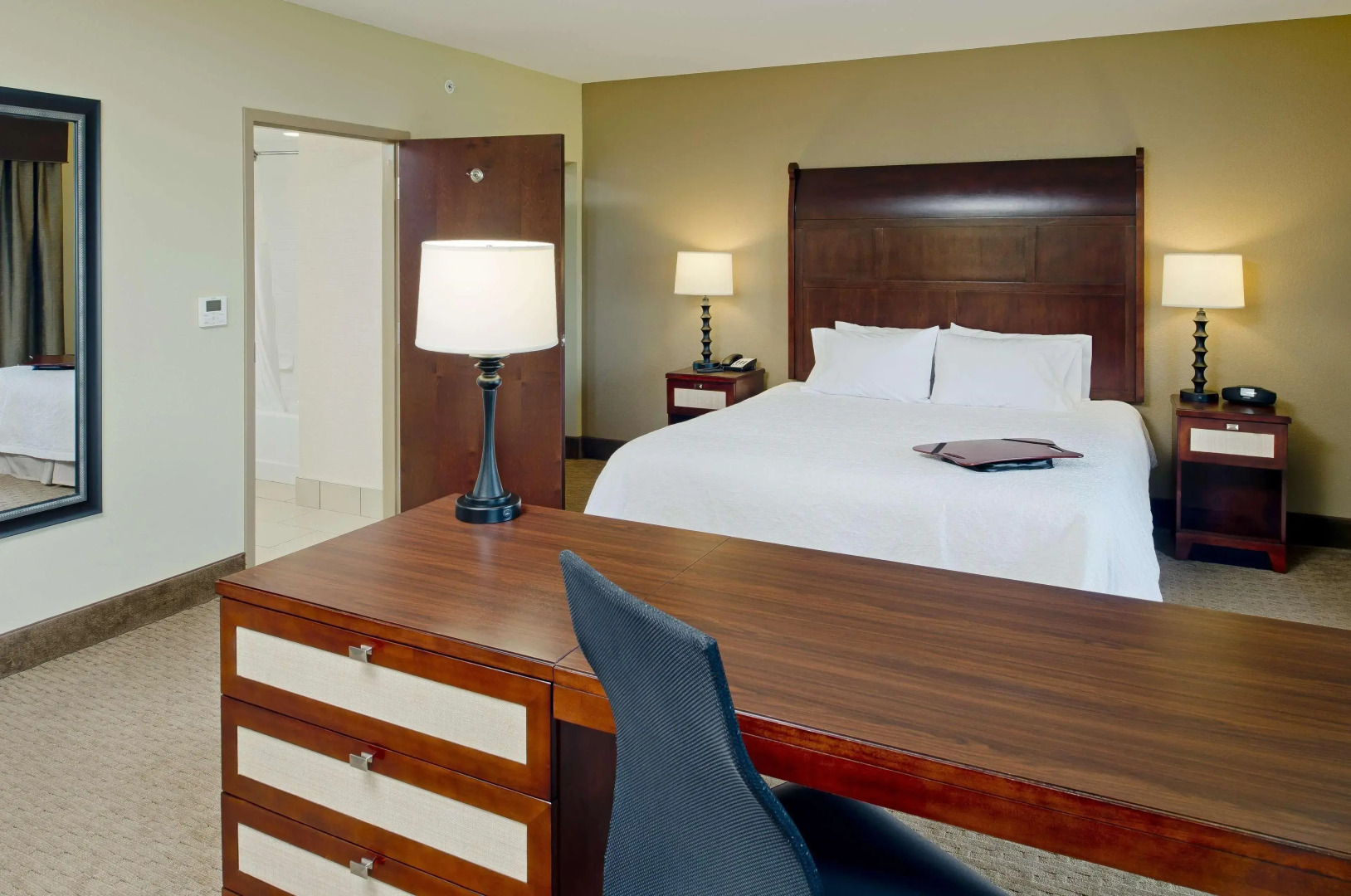 Hampton Inn & Suites Ocean City/Bayfront-Convention Center