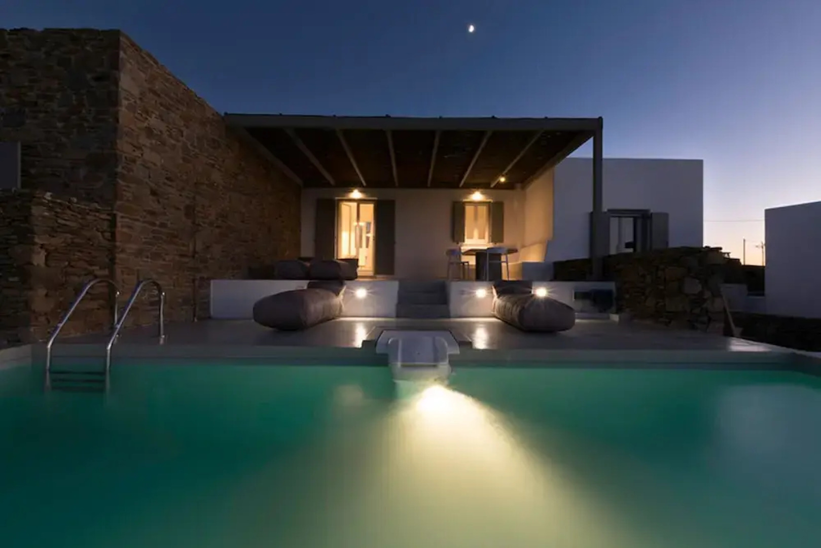 M4 Miloi 4 Luxury Villa in Kythnos