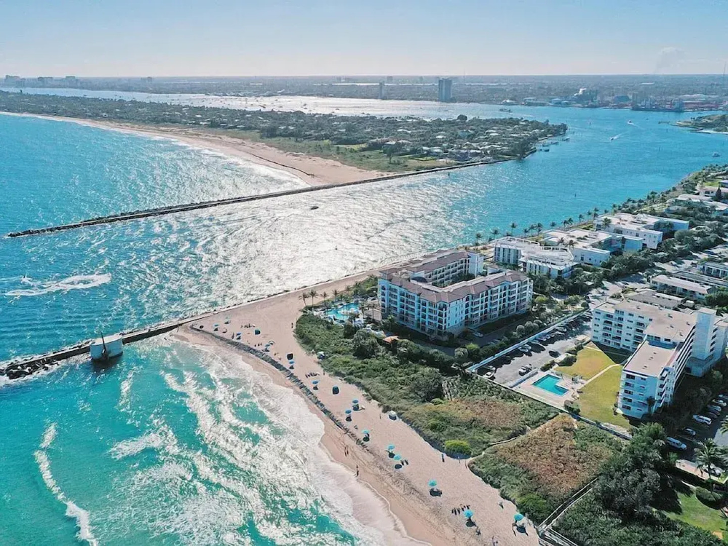 Singer Island Inn