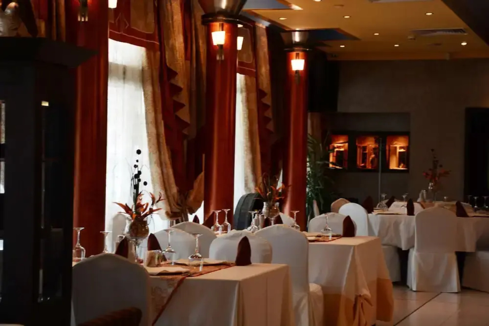 Diplomat Plaza Hotel & Resort