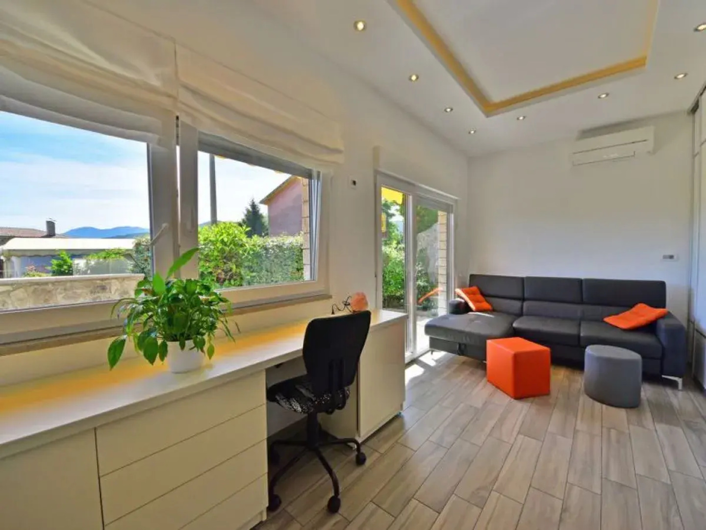 Koalas Nest Home & Apartments