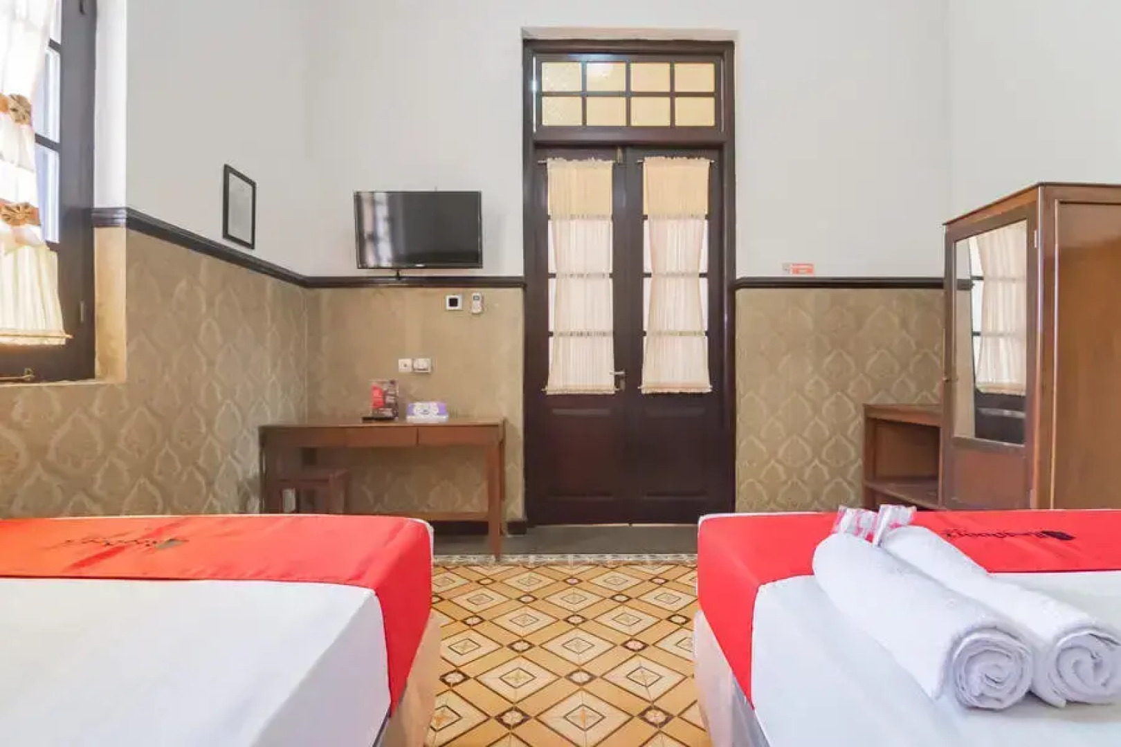 RedDoorz Syariah @ Kolonial Guest House