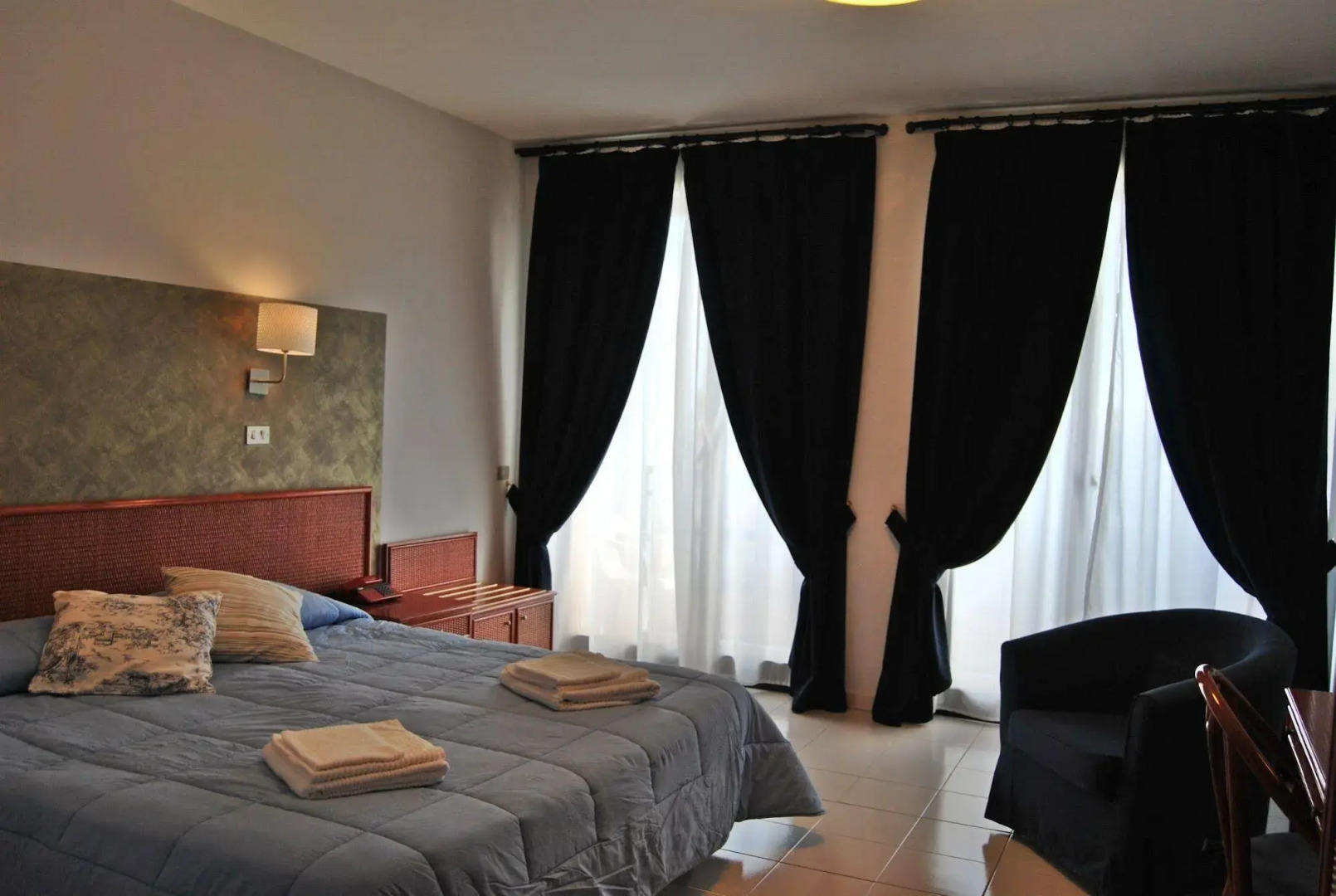 Hotel River Park