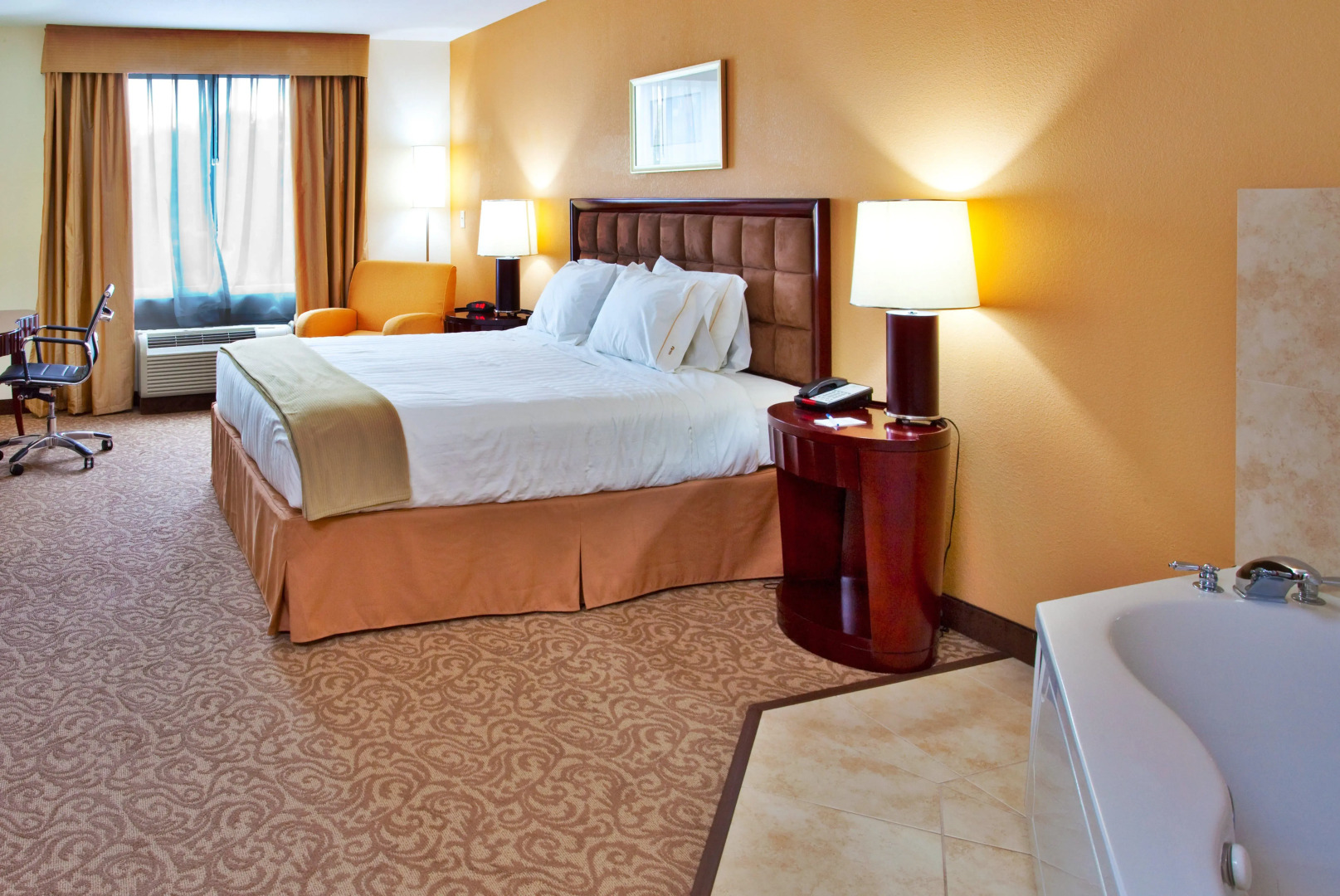 Holiday Inn Express Hotel & Suites Brooksville by IHG