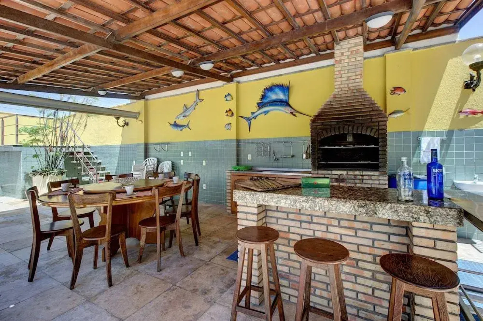 Casa com Piscina no Iguape 50m do Mar