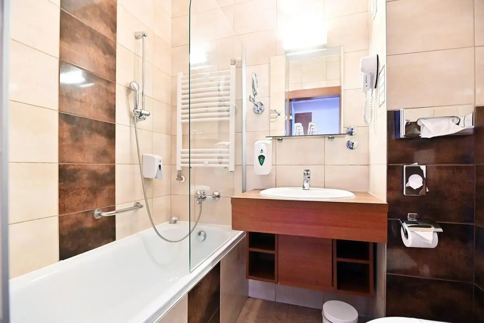 Hotel Eger & Park