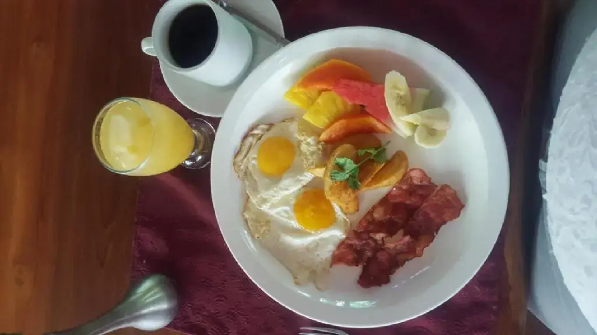 Tabulia Tree Hotel and Villas
