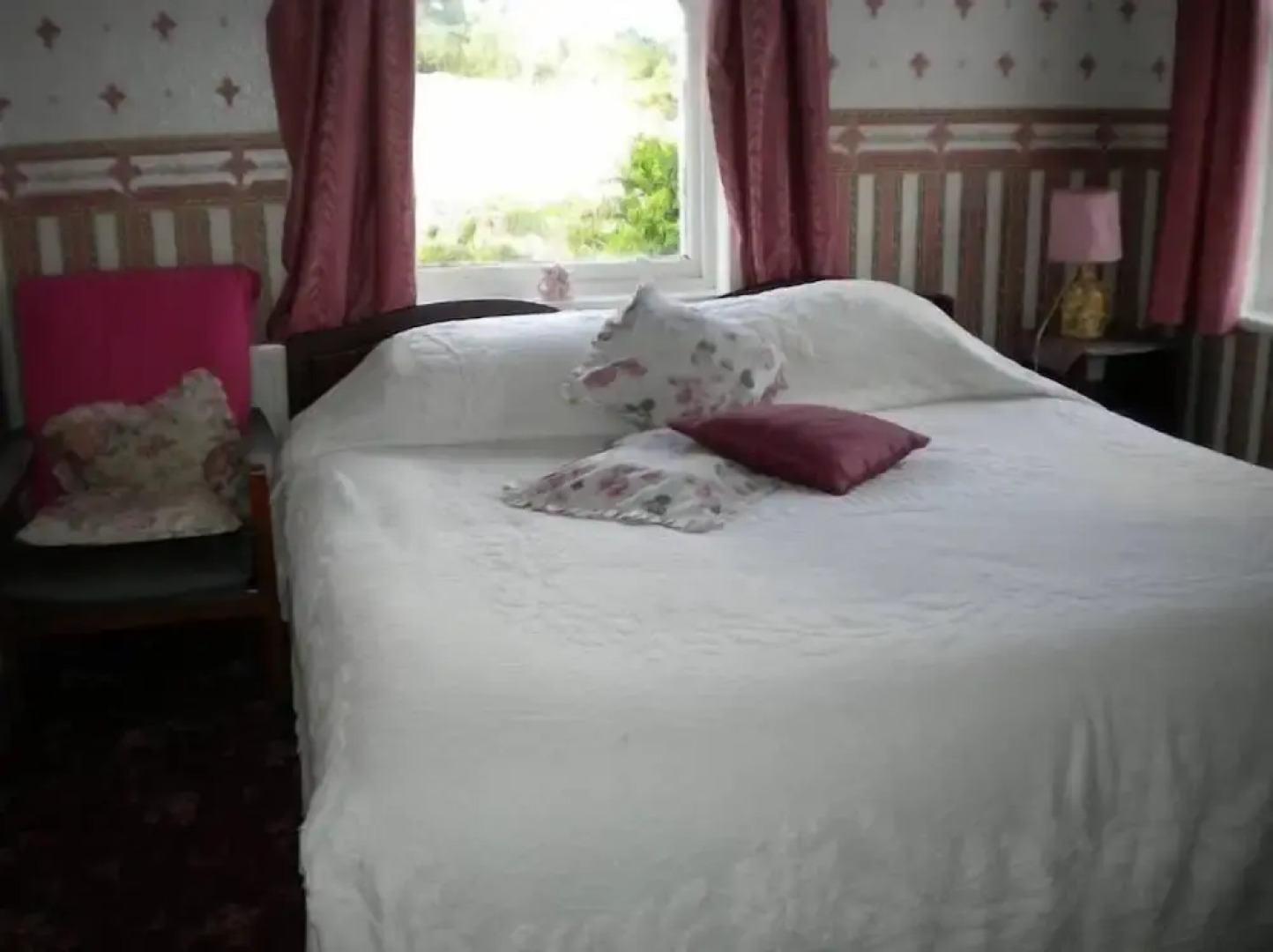 Riverside House Bed & Breakfast