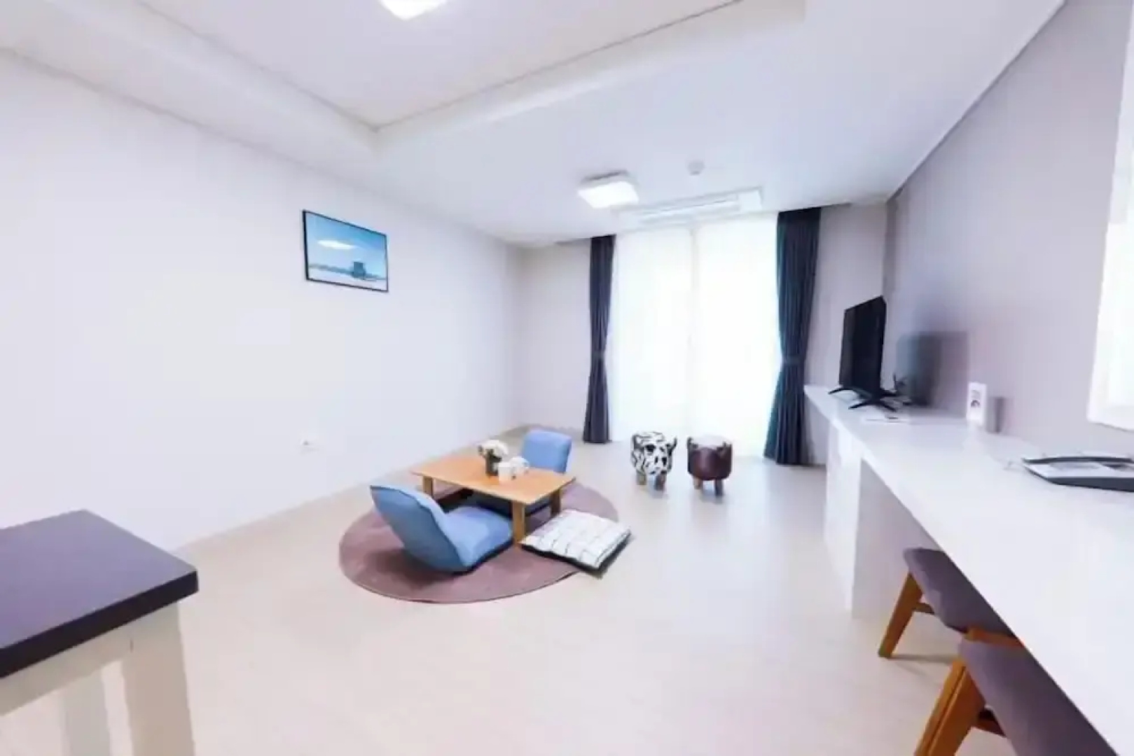 Leeinstay Hotel