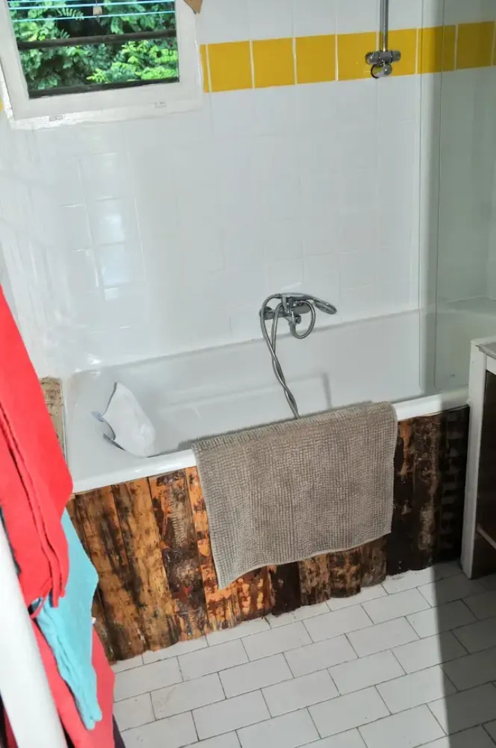 House With 3 Bedrooms in Bayon-sur-gironde, With Pool Access, Enclosed