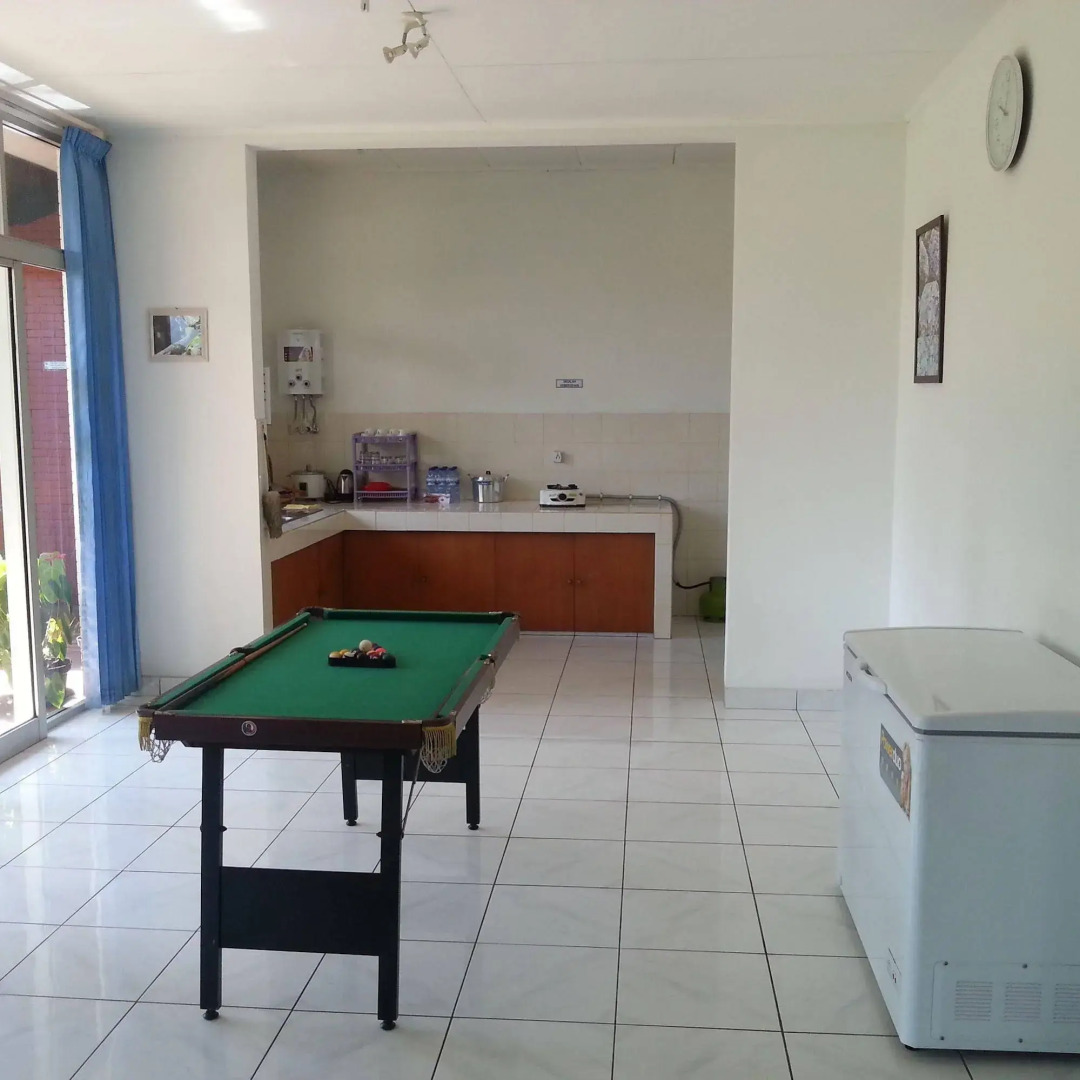 Vila Bunga Merah Gelatik