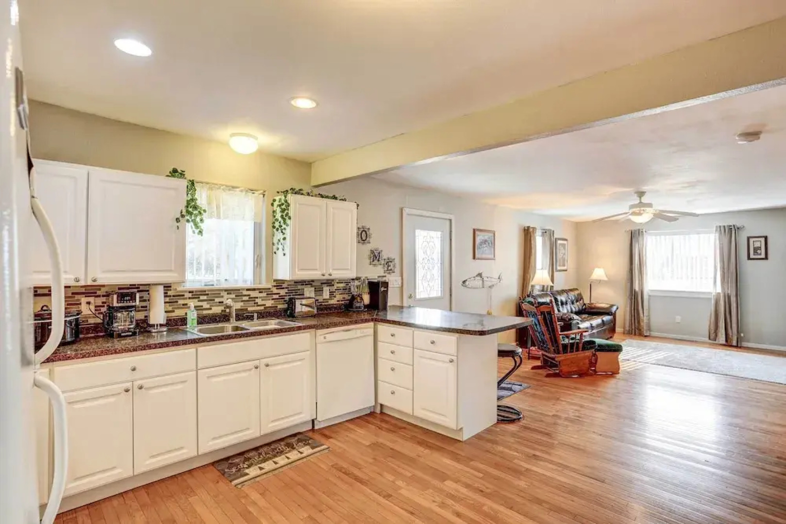 Pierre Vacation Rental w/ Grill & Fenced Yard