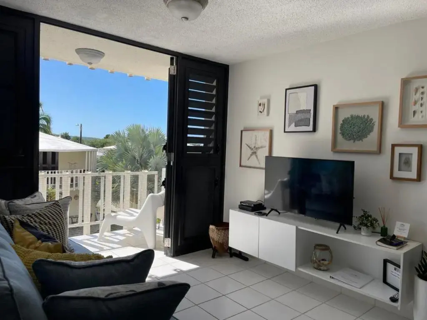 Boquerón Beach Apartment.- Guarionex 207