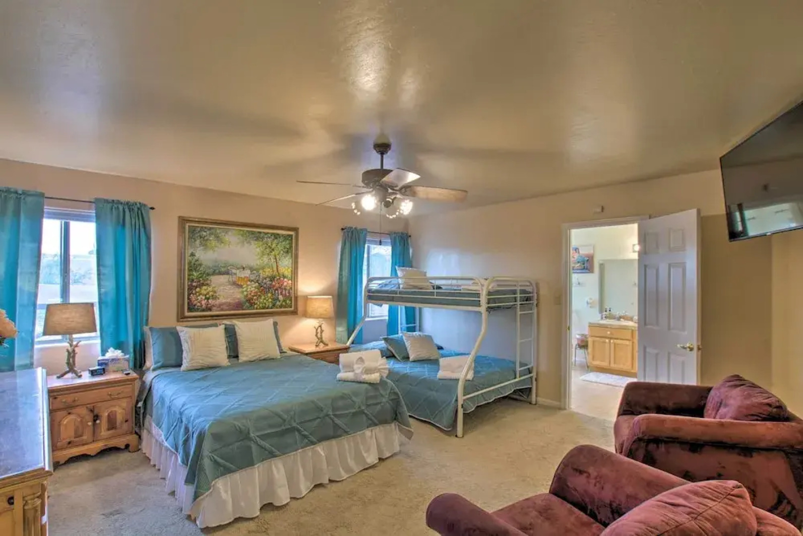 Phoenix 'kick Back Corral' w/ Outdoor Oasis!