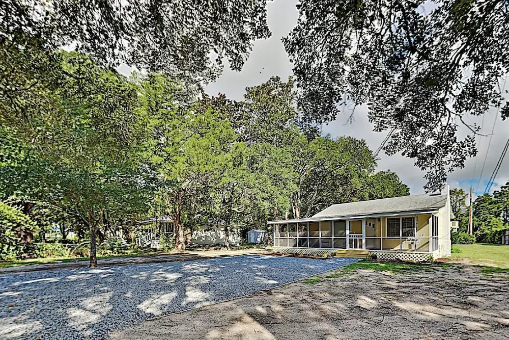 612sunny 2 Bedroom Home