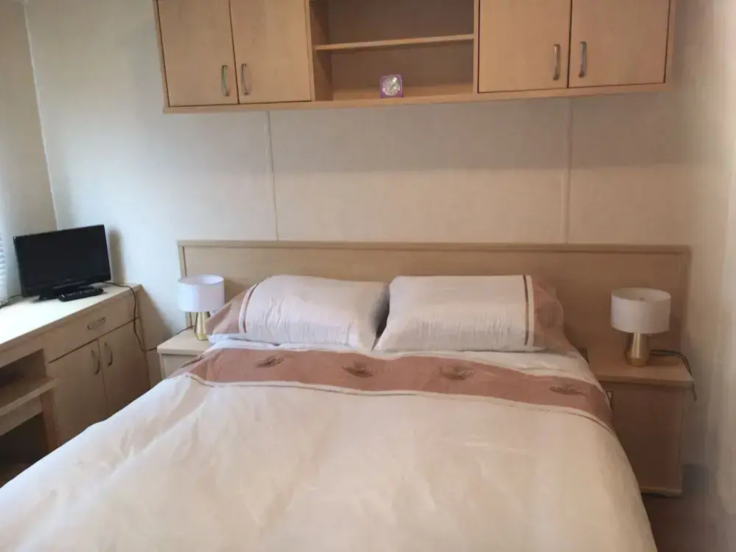 Homely 23 Bed Static Caravan, Quiet Peaceful Site