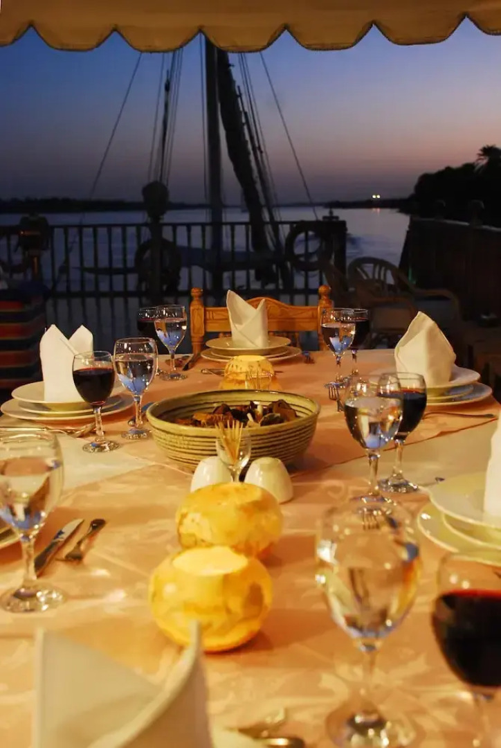 Dahabeya Queen Farida