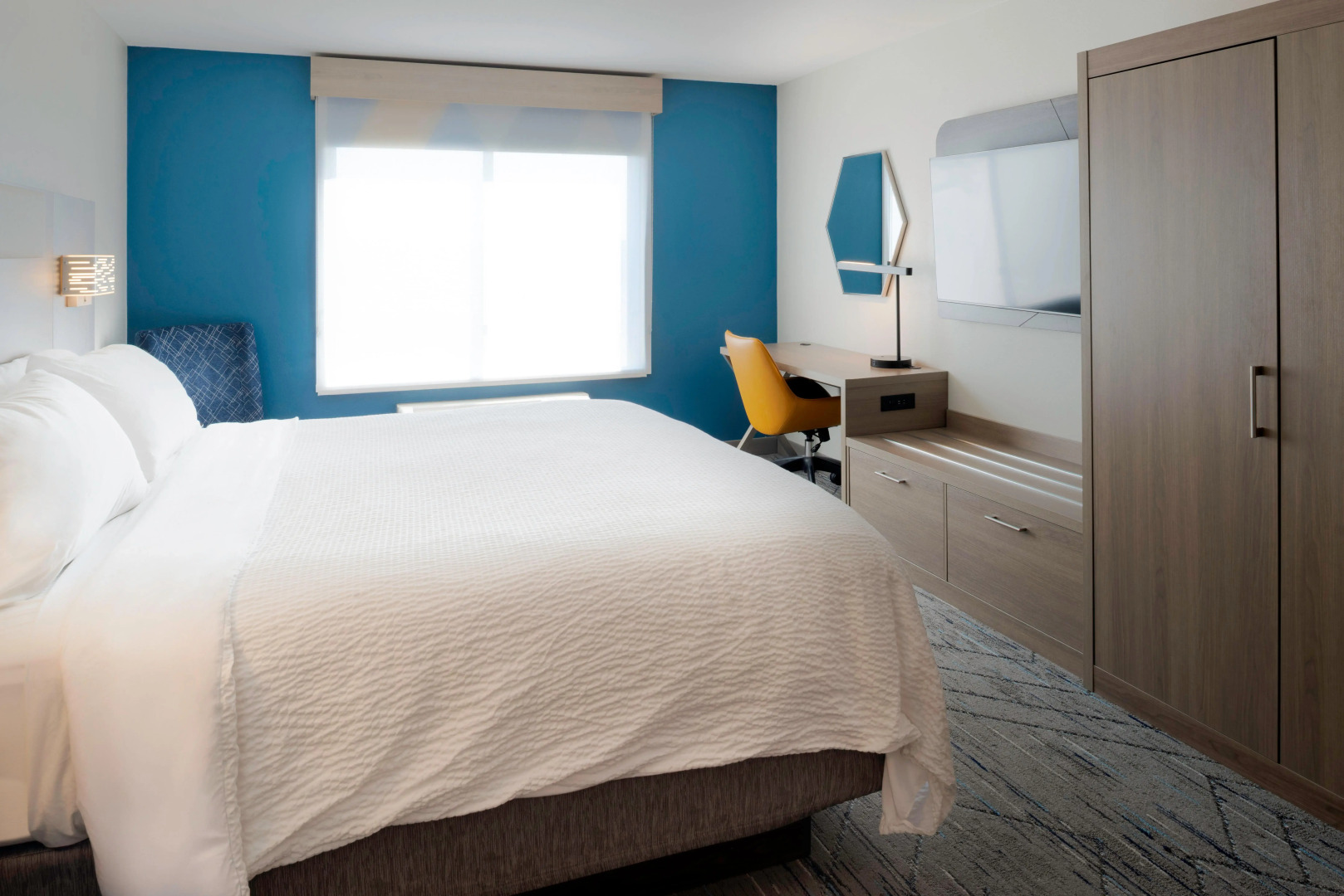 Holiday Inn Express Hotel & Suites Fort Atkinson by IHG