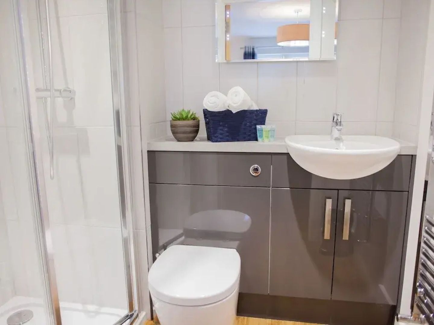 Henge House - Bluestone Apartment