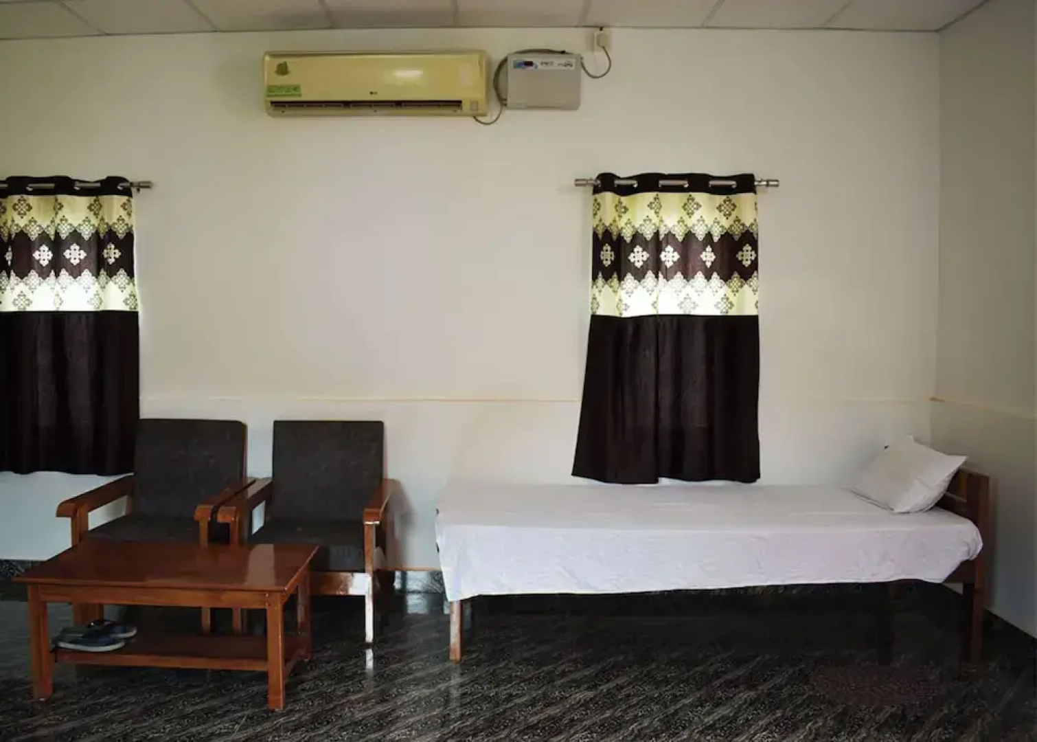 Falcon Jungle Resort