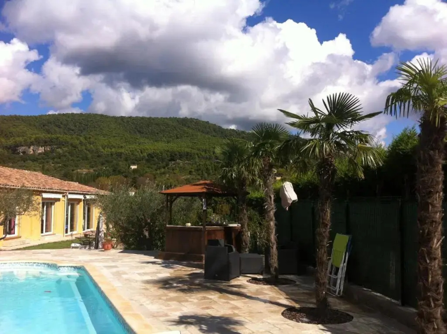 Les cigales des prés Studio