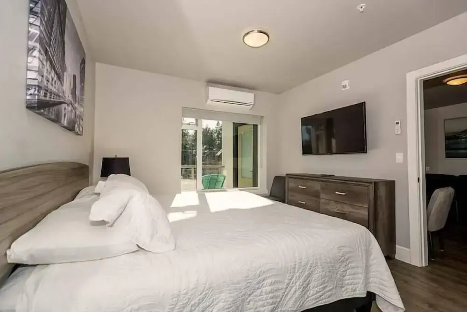SoLo Suites