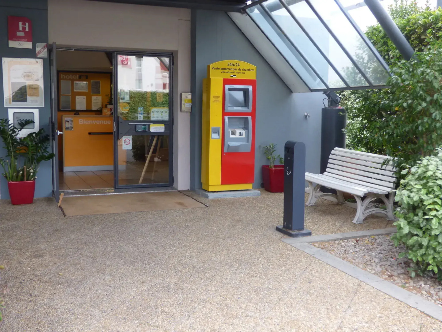 hotelF1 Salon de Provence