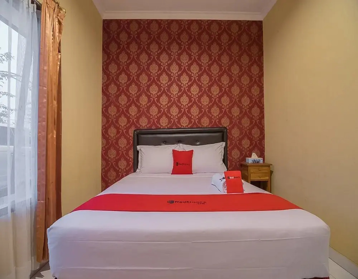 RedDoorz near Desa Wisata Kasongan