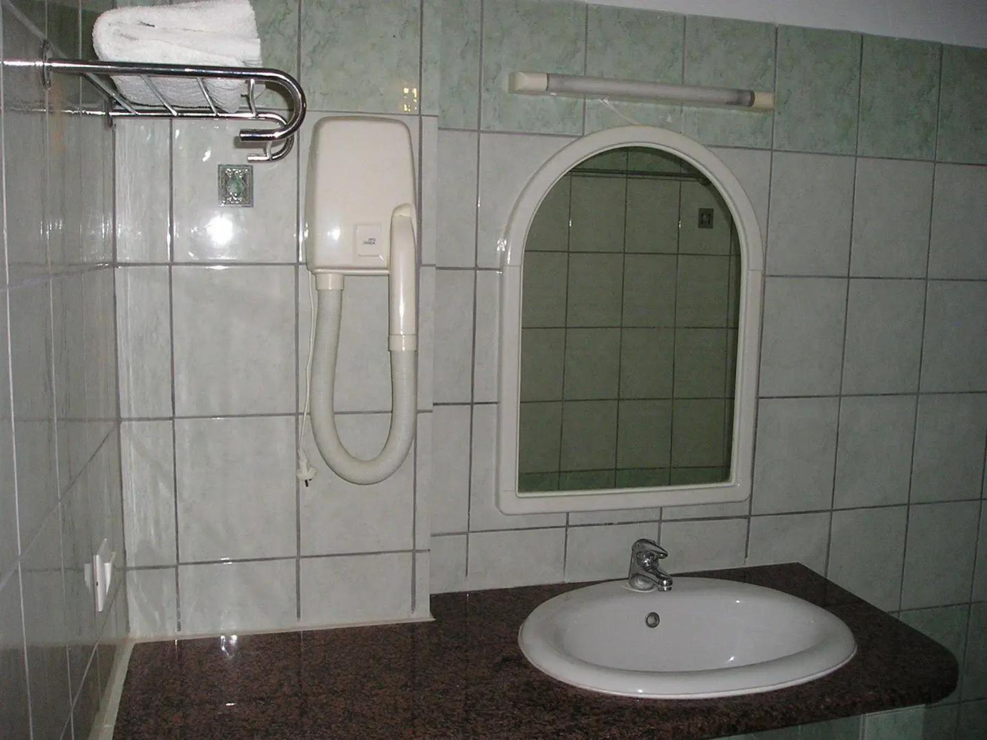 River Studios & Apartments