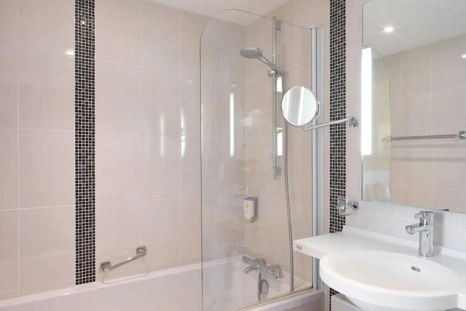 HOTEL ARVERNA VICHY - ClT'HOTEL