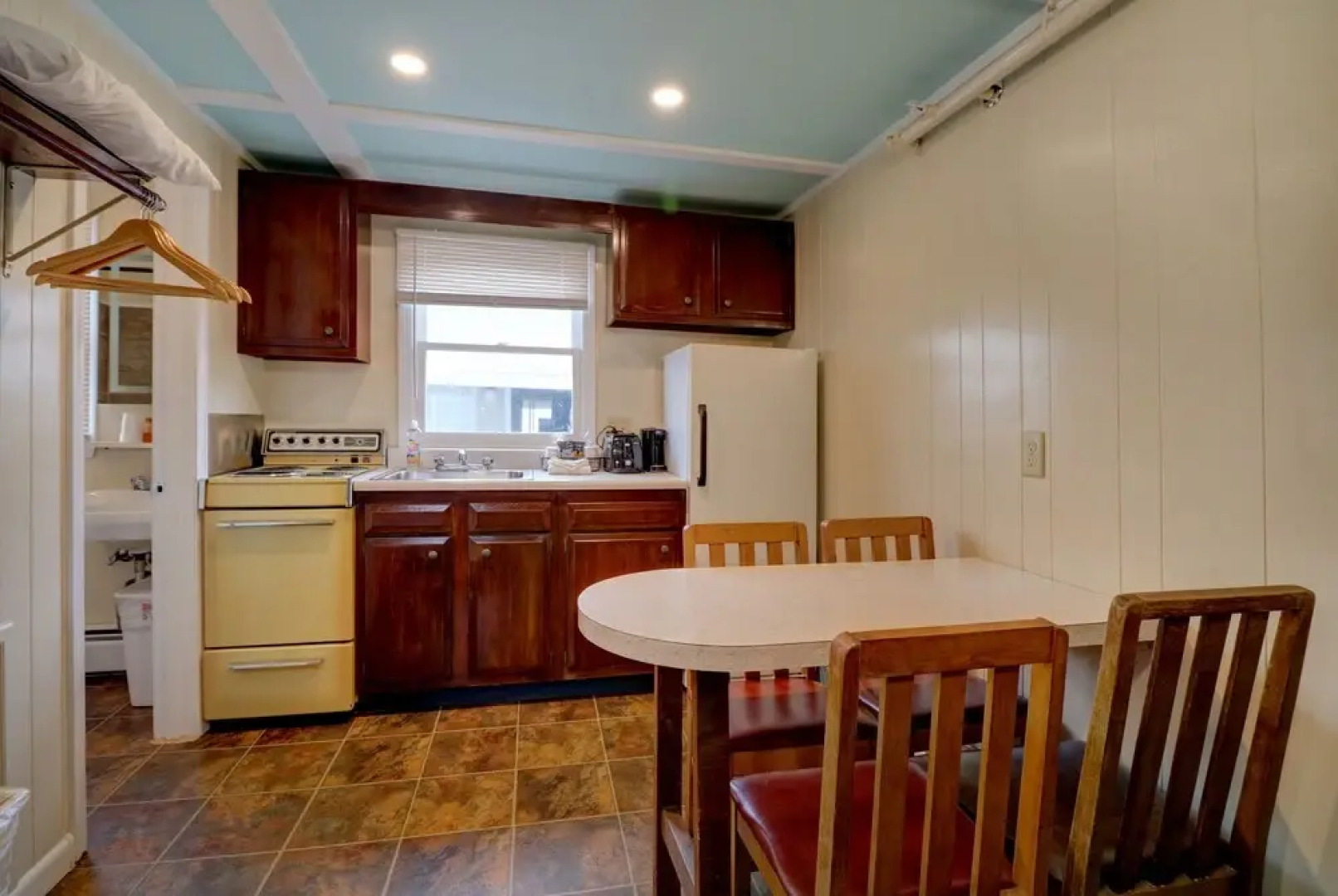 Waves Oceanfront Resort