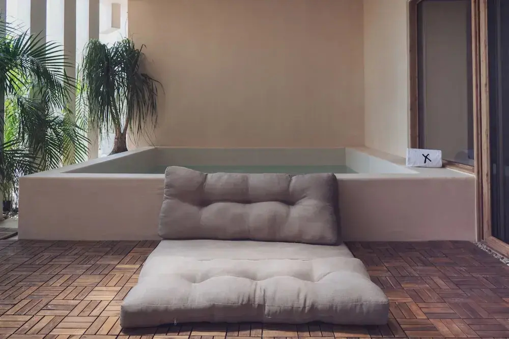 Xeno Hotel Boutique
