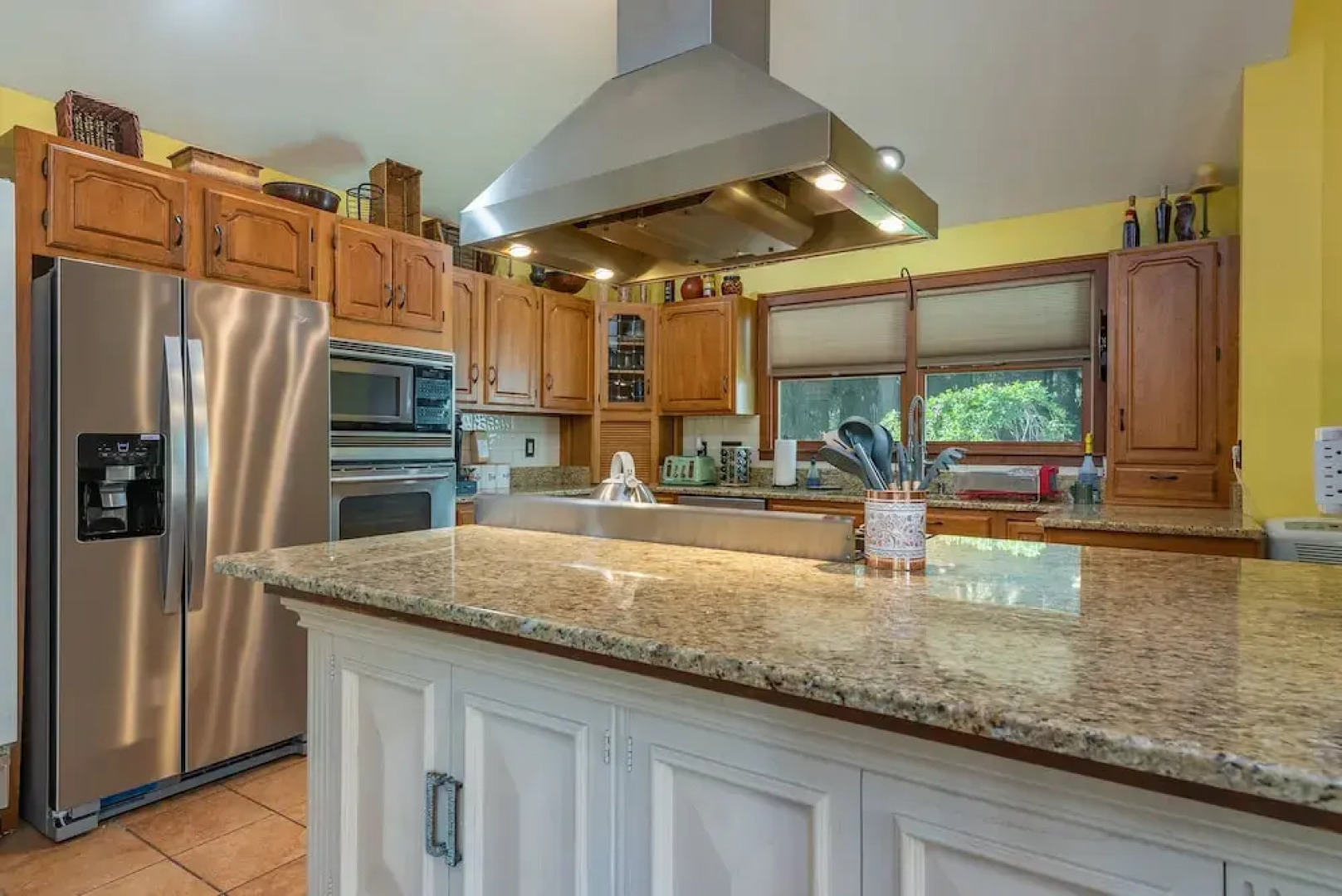 Honey Hill Inn & Cabins at Engadine