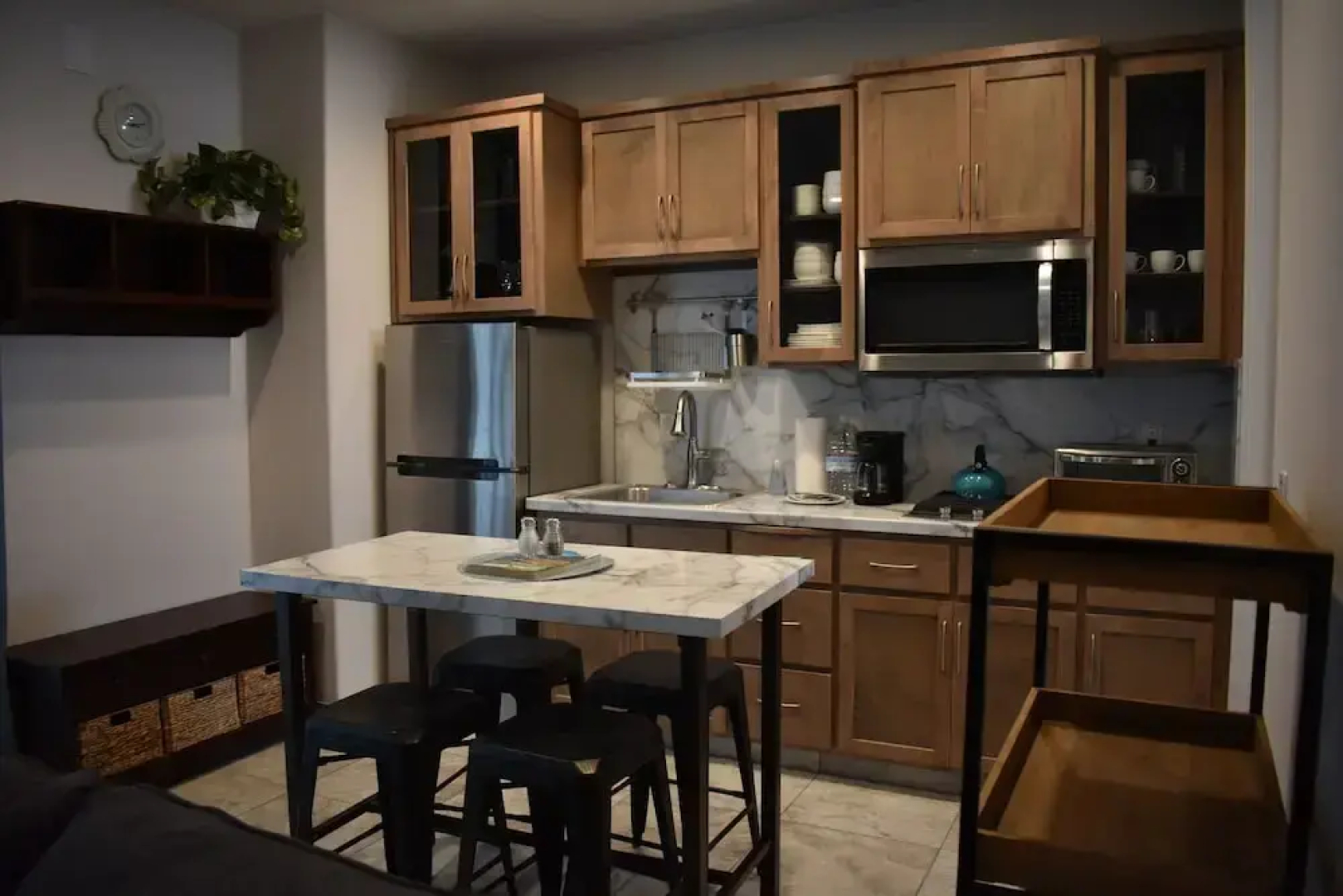 353 Hinds Avenue 1 Bedroom Apts by Redawning