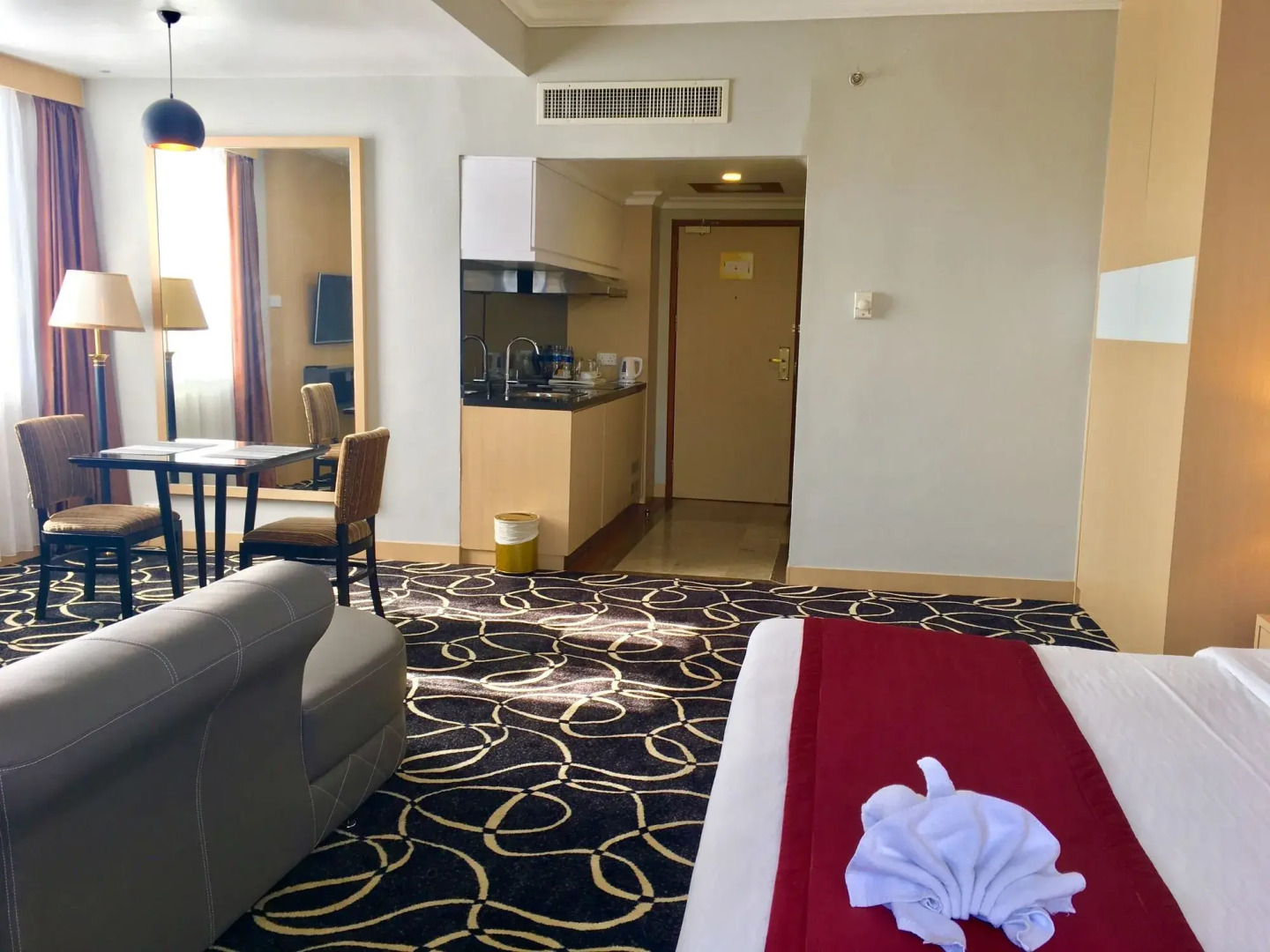 Planet Holiday Hotel & Residence