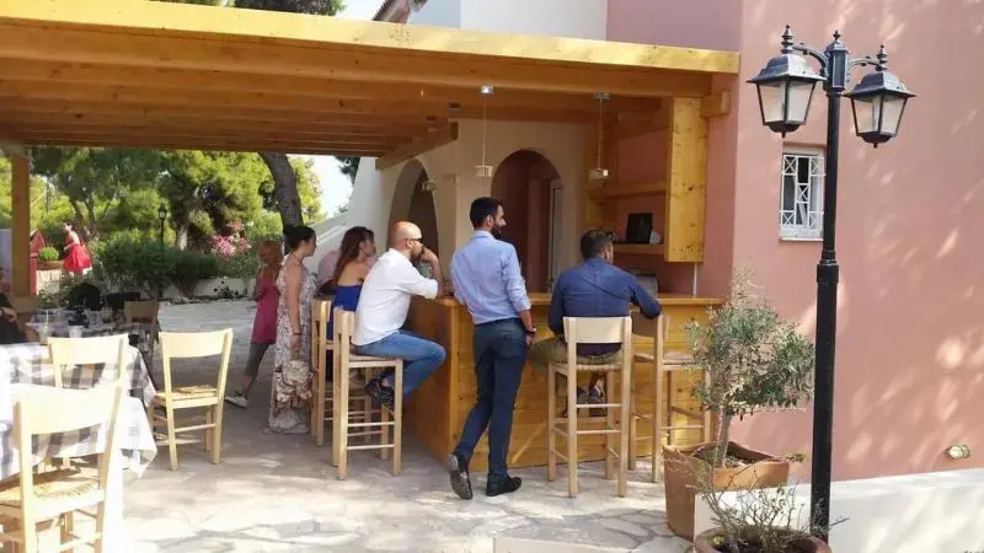 Epavlis Apartments