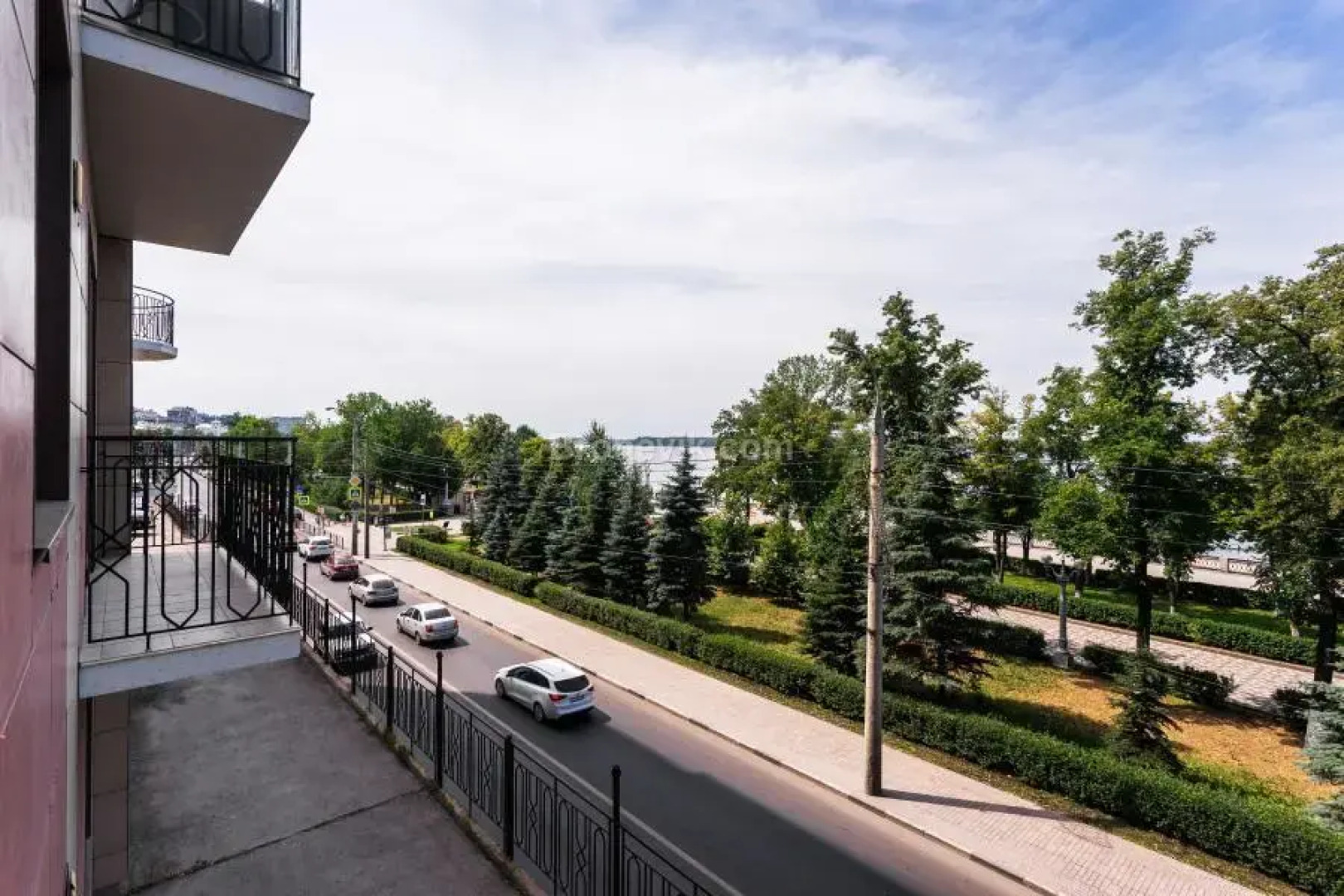 KluchnikOFF (КлючникОФФ)  на улице Максима Горького