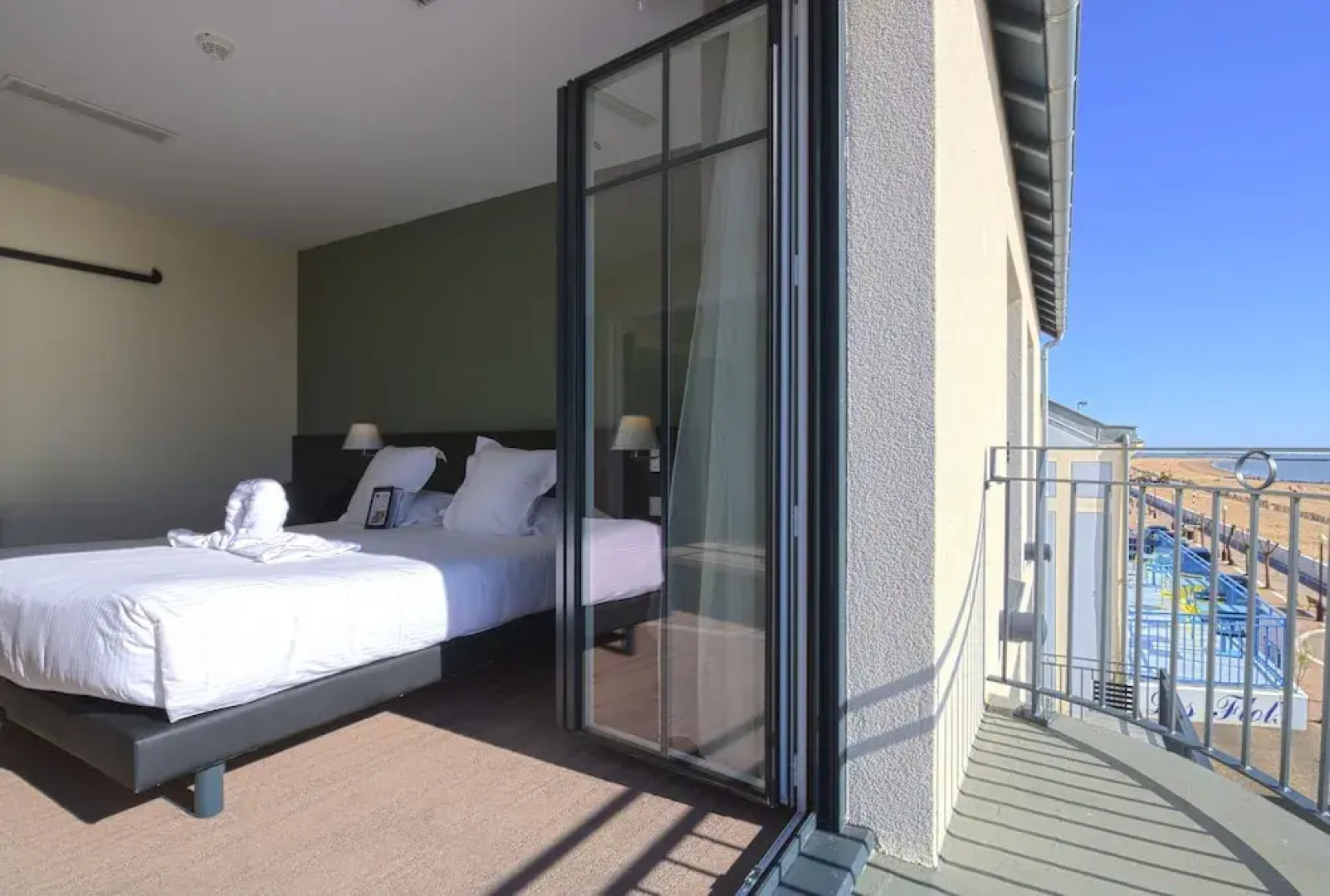 Hotel Les Flots - Chatelaillon Plage