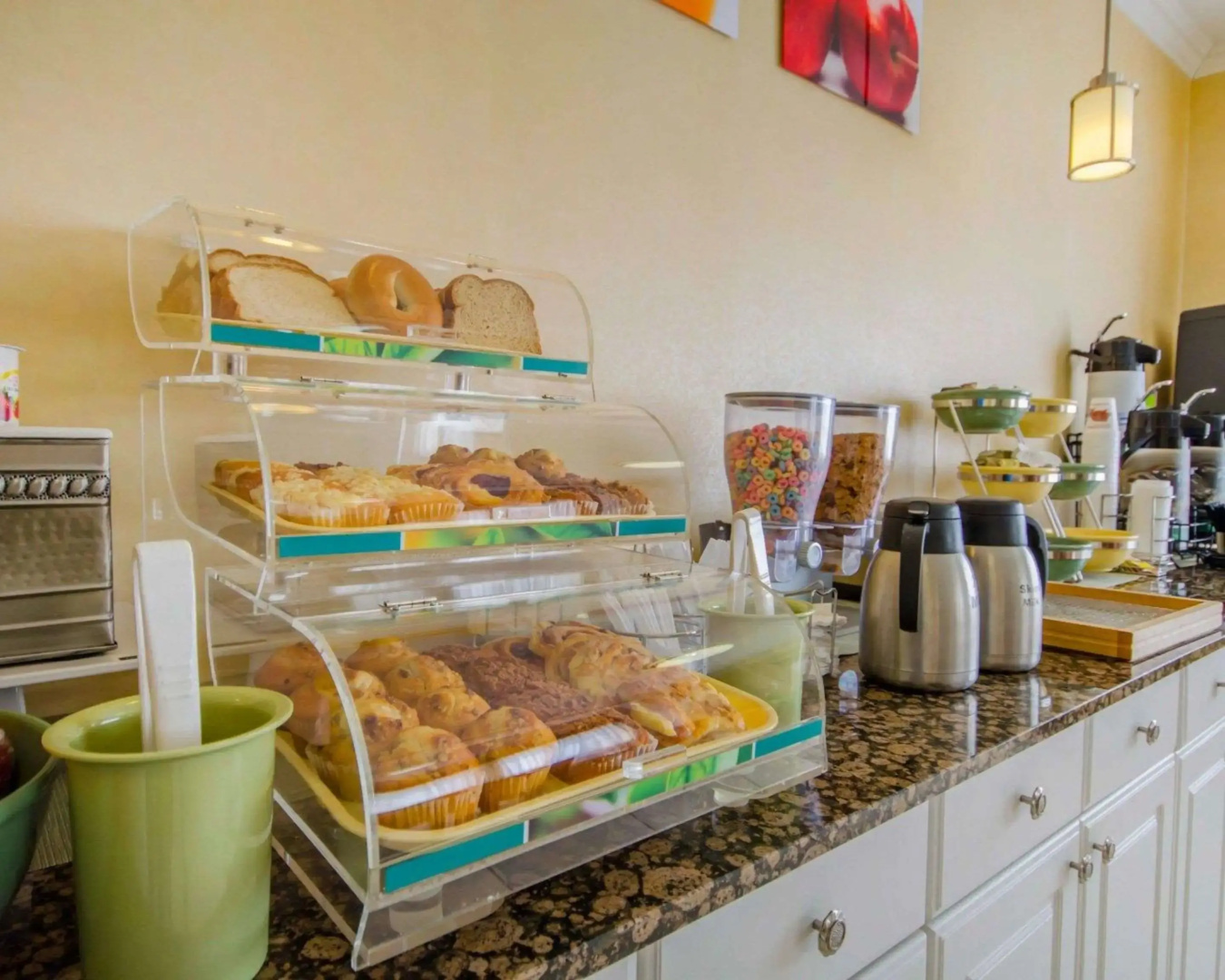 Quality Inn Evansville Eastland Area