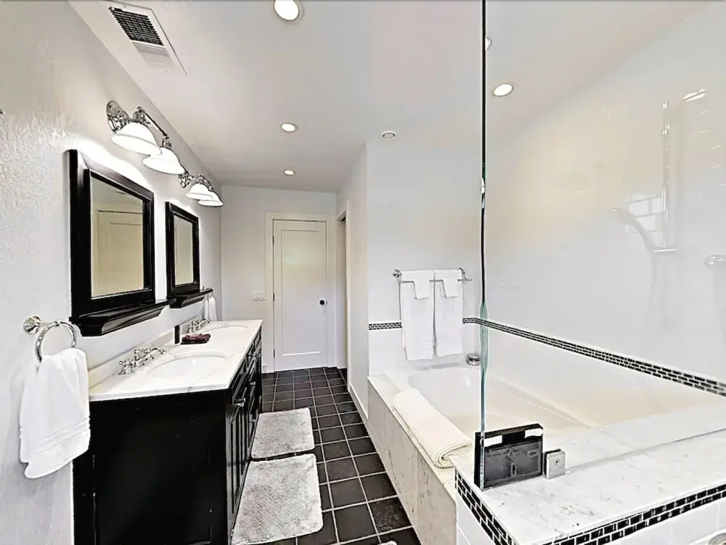 399 Treehaven Ln Home